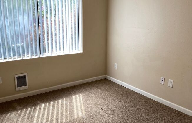 1 bed, 1 bath, 460 sqft, $1,395, Unit 212