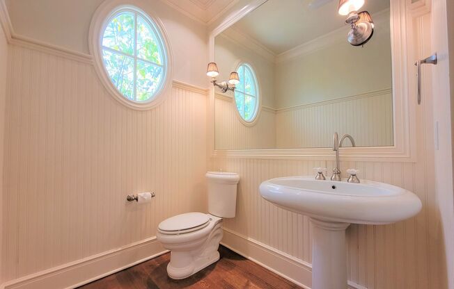 Beautiful 4br/4.5ba Home close to Downtown Menlo Park!