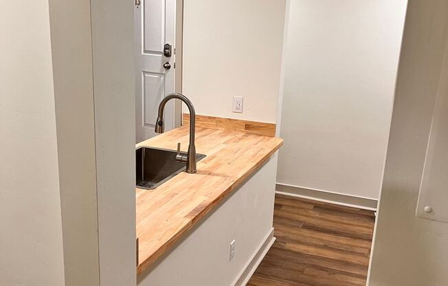 1 bed, 1 bath, 500 sqft, $1,185, Unit Apt 13