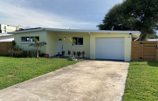 Renovated 2 Bedroom, 2 Bath Single Family Home Walking Distance to Daytona Beach!