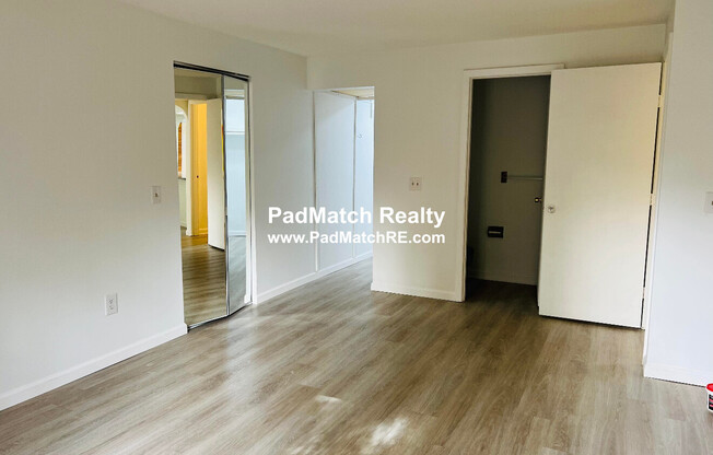 8 SHADOWBROOK LN