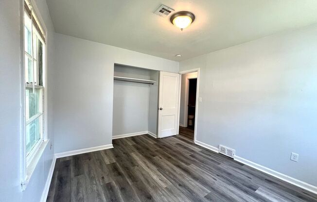 2 beds, 1 bath, $1,050