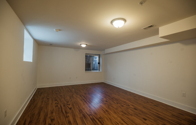 441 N 32