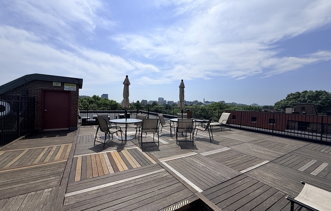 1 bed, 1.5 baths, 853 sqft, $3,200, Unit 307