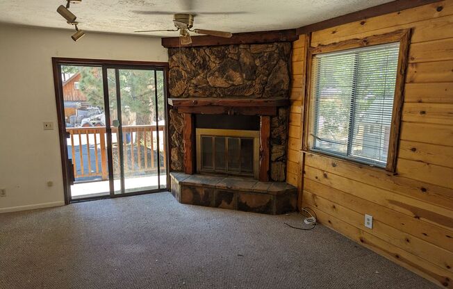 2 beds, 1 bath, $1,700