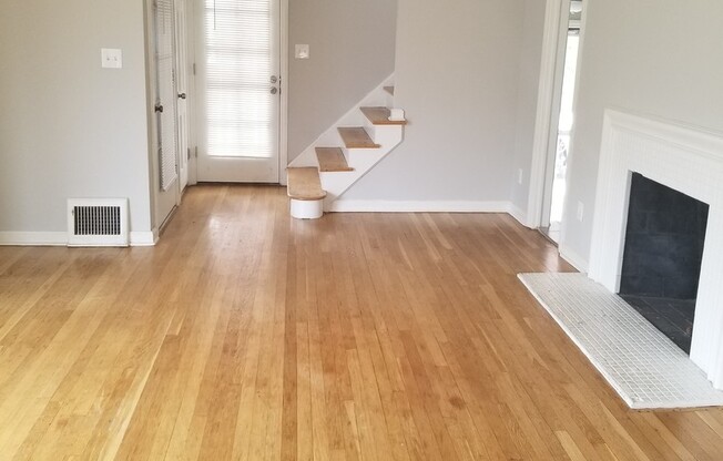 Cleveland Heights 4-Bed, 2.5-Bath - Available Now!