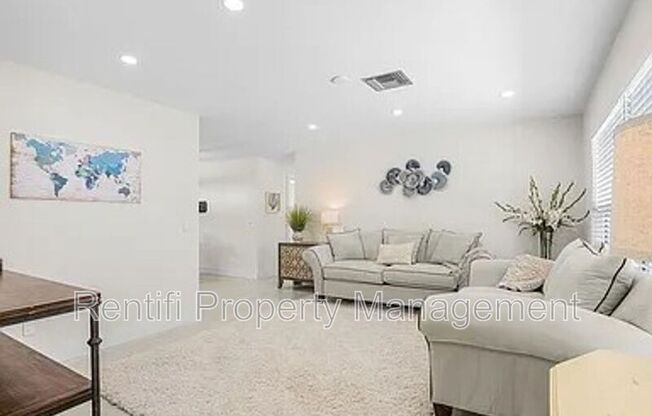 2326 DAVIS BLVD