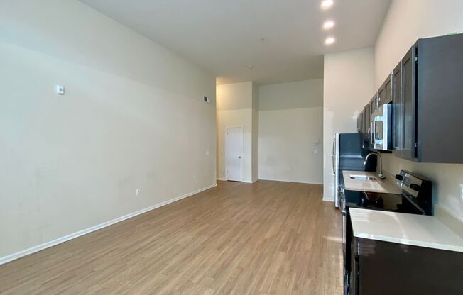 1 bed, 1 bath, 950 sqft, $1,400, Unit 417- Unit 201