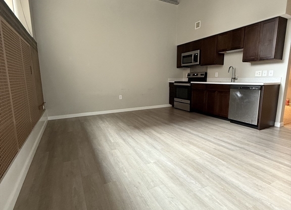 1 bed, 1 bath, 525 sqft, $1,850, Unit 103