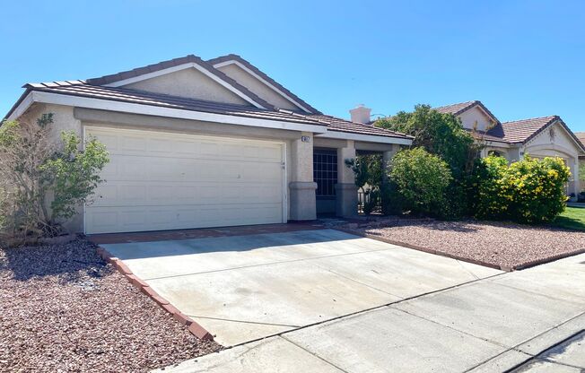 Charming 3-Bedroom Home Near Freeway & Shopping in 89108