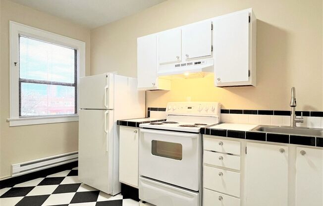 1 bed, 1 bath, 730 sqft, $1,495, Unit 216