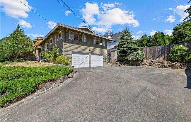 CLICK "REQUEST A TOUR" NOW!