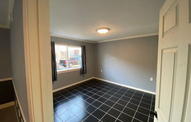 1 bed, 1 bath, 700 sqft, $725, Unit Apt. 203