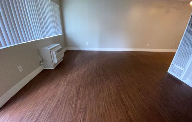 2 beds, 1 bath, 818 sqft, $1,725, Unit 023