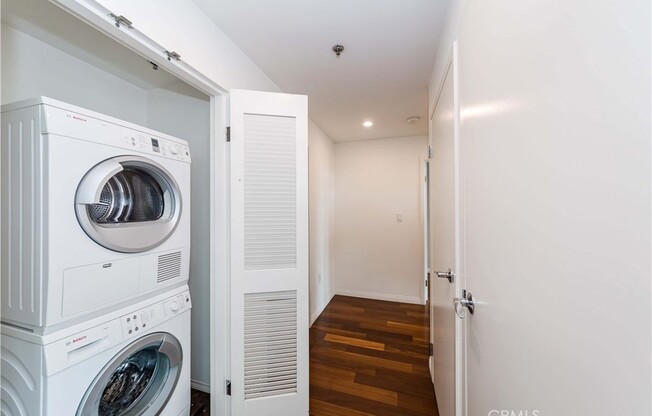 2 beds, 2 baths, 1,390 sqft, $4,500, Unit 1709