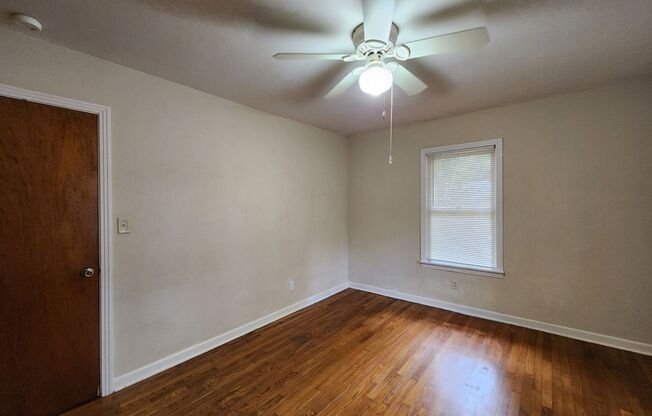 3 beds, 1 bath, $1,550