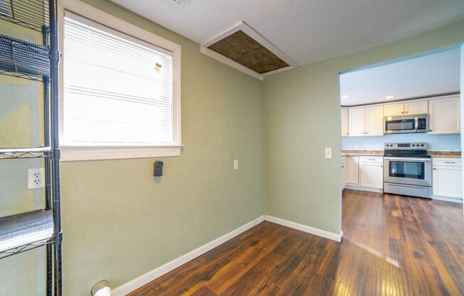 2 beds, 1 bath, $1,050