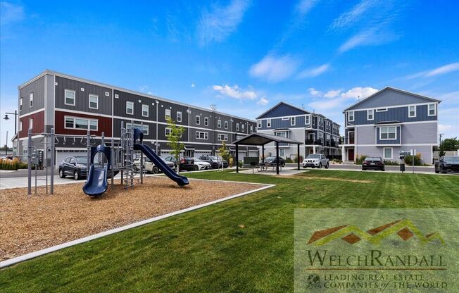 3 beds, 2.5 baths, $2,845, Unit # 2H