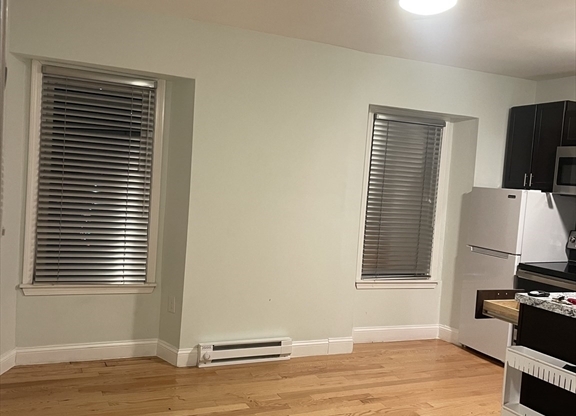 1 bed, 1 bath, $1,500, Unit 6