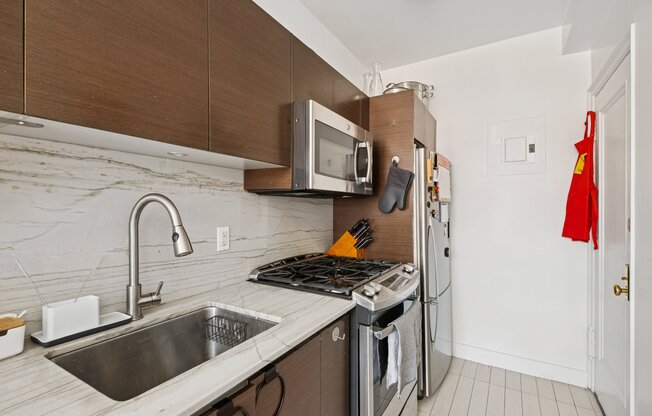 1 bed, 1 bath, $4,975, Unit 006B