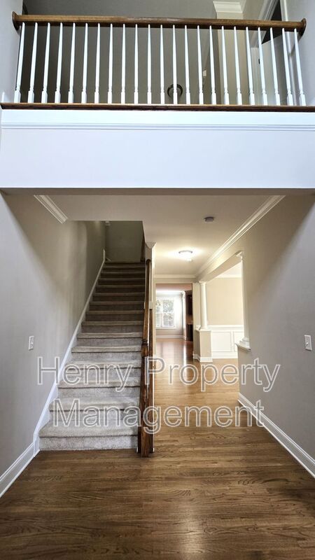121 HARVESTWOOD DR