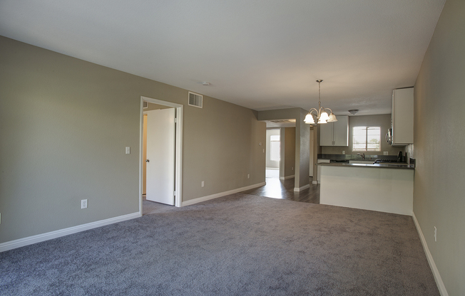 Summerlin - 2 Bedroom 2 Bath Gated 2nd Floor Condo