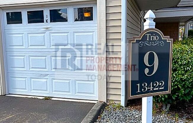 Stunning 2 Bedroom Condo With Garage!