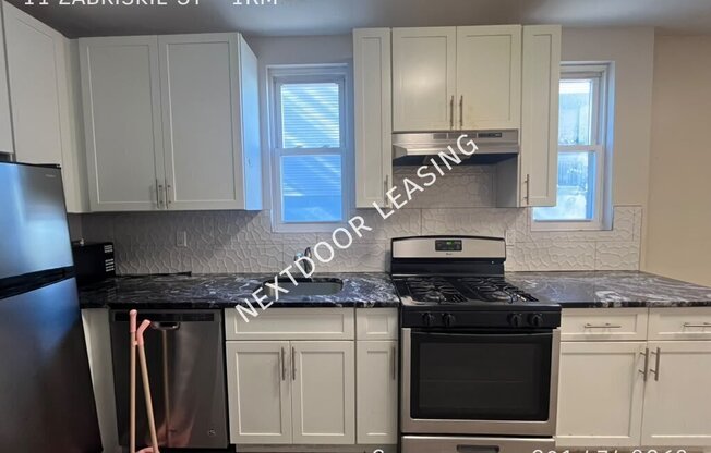 11 Zabriskie St