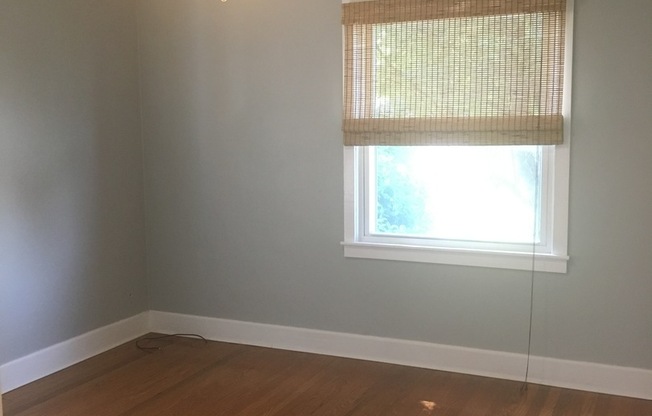 3 beds, 2 baths, $1,375