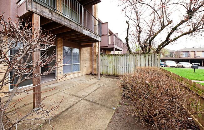 1 bed, 1 bath, 742 sqft, $930, Unit 2018