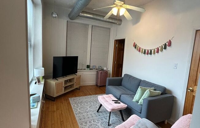 846 S Loomis