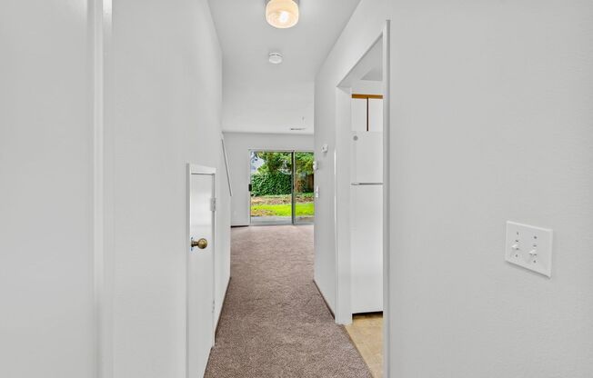 1 bed, 1.5 baths, $2,200, Unit 3