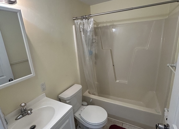 2 beds, 2 baths, 1,050 sqft, $1,800, Unit D61