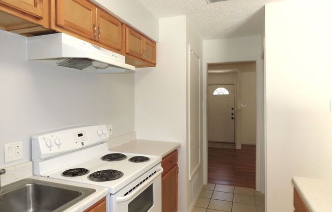 3 beds, 2 baths, $1,595