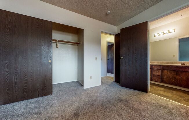 3 beds, 2 baths, $3,000, Unit 1541 Neot