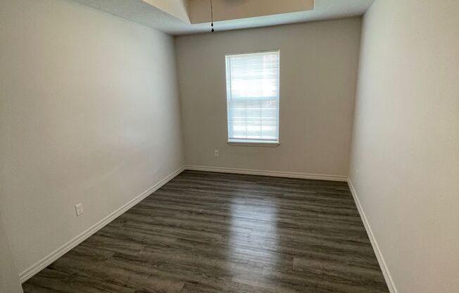 3 beds, 2 baths, $1,295, Unit 1205 Montana Place B