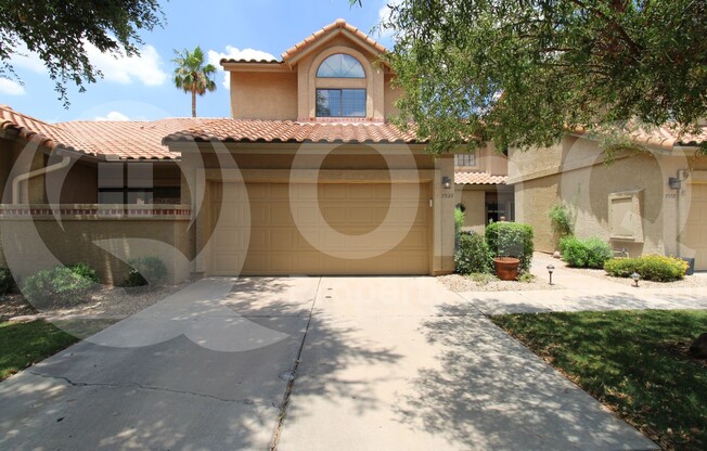 7928 E PEPPER TREE LN
