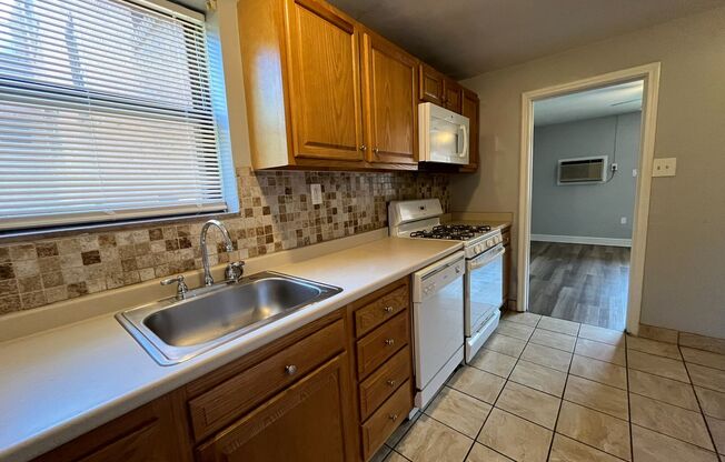 3 beds, 2 baths, 1,300 sqft, $2,499, Unit 6224 Fifth Ave. #113G