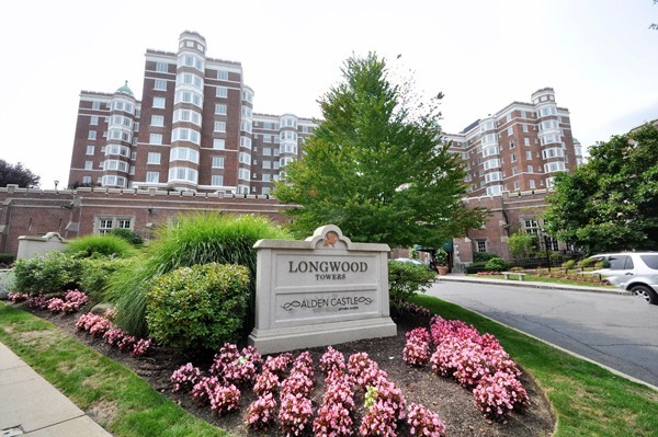 1 bed, 1 bath, 683 sqft, $3,200, Unit C308