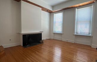 Stunning Bi-Level One Bedroom Apartment in Rittenhouse!