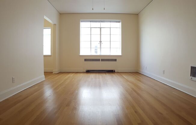 Studio, 1 bath, 557 sqft, $1,275, Unit 406