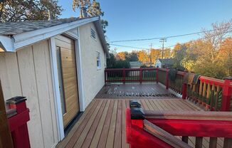 Central Roseville, 1 Bed, 1 Ba, Wall Air, New Carpet & Paint: Large Living Room, Bedroom Downstairs, Large Deck great for Entertaining, Lawn