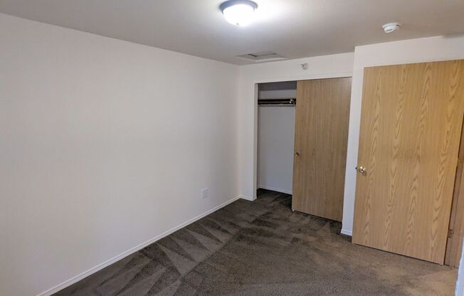2 beds, 1 bath, 750 sqft, $1,195, Unit 31