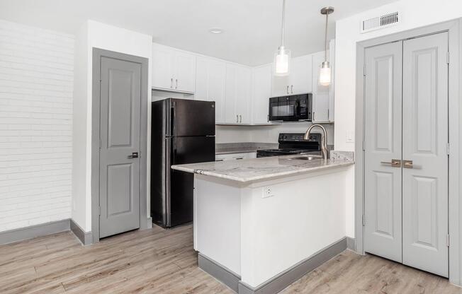 1 bed, 1 bath, 750 sqft, $1,375
