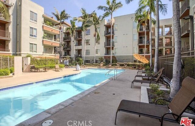 2 beds, 2 baths, 1,042 sqft, $3,050, Unit 159