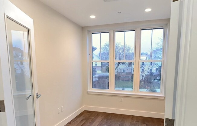 1 bed, 1 bath, $3,500, Unit 411