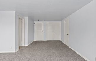 Studio, 1 bath, 420 sqft, $895, Unit 2