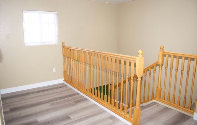 Charming 2-Story, 4 Bd 3 Ba Unit Near Downtown San Diego – 92113