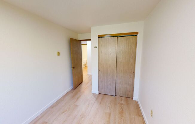 3 beds, 1.5 baths, 877 sqft, $2,583.33, Unit 303