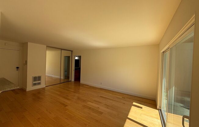 800 N Delaware Street - Woodlake Condos